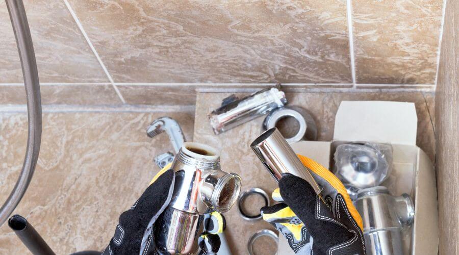Professional gutter cleaning in Somerville, TX